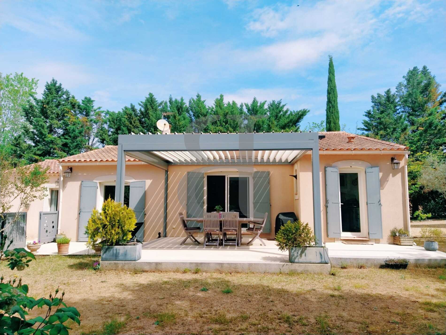 मकान में L'Isle-sur-la-Sorgue, Provence-Alpes-Côte d'Azur 11996548