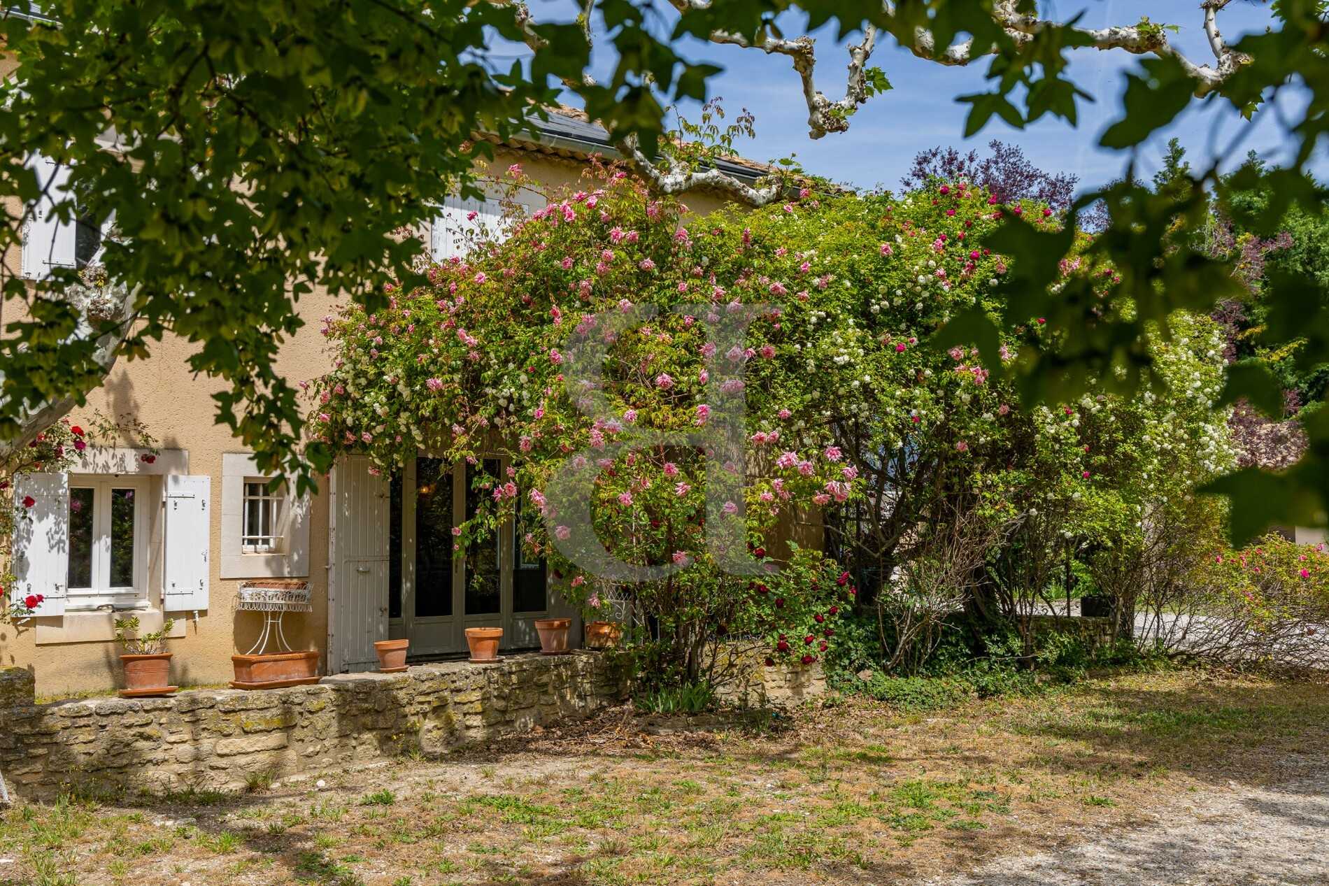 Annen i L'Isle-sur-la-Sorgue, Provence-Alpes-Cote d'Azur 11996549