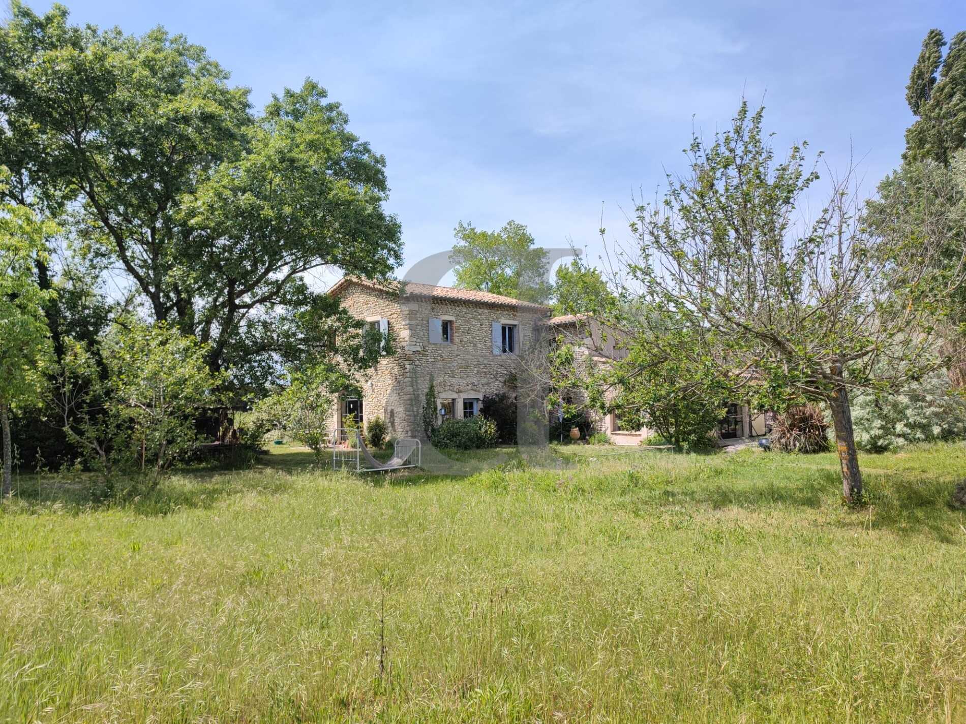 Huis in La Begude-de-Mazenc, Auvergne-Rhône-Alpes 11996550