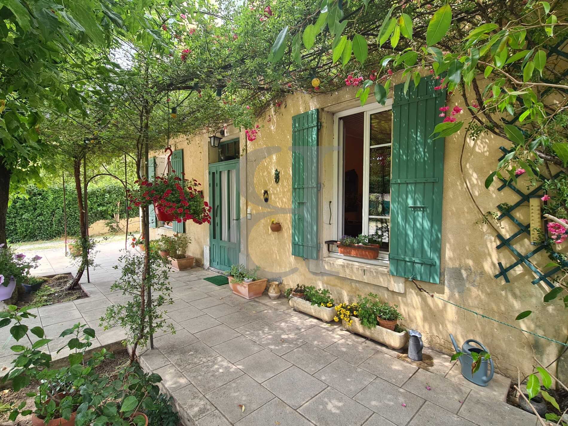 Other in Sainte-Cecile-les-Vignes, Provence-Alpes-Cote d'Azur 11996581