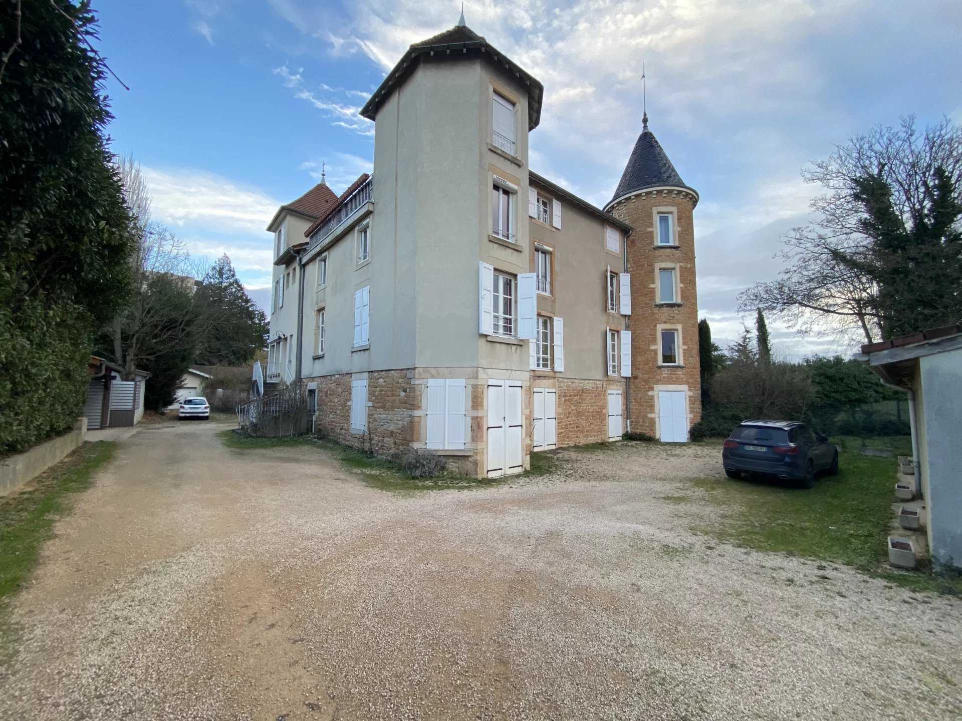 rumah dalam Macon, Bourgogne-Franche-Comte 11997684