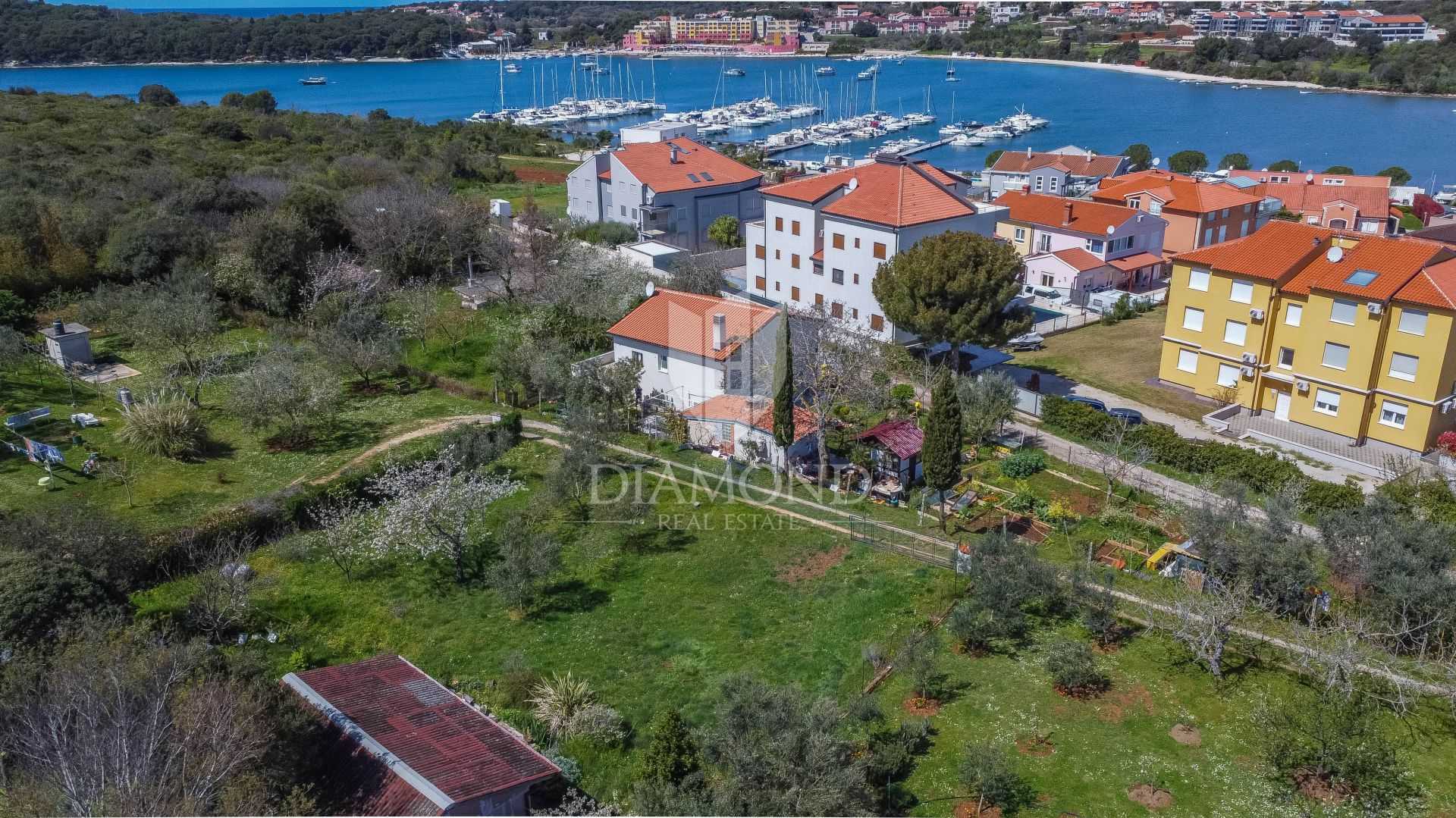 Condominium in Banjole, Istria County 11998102