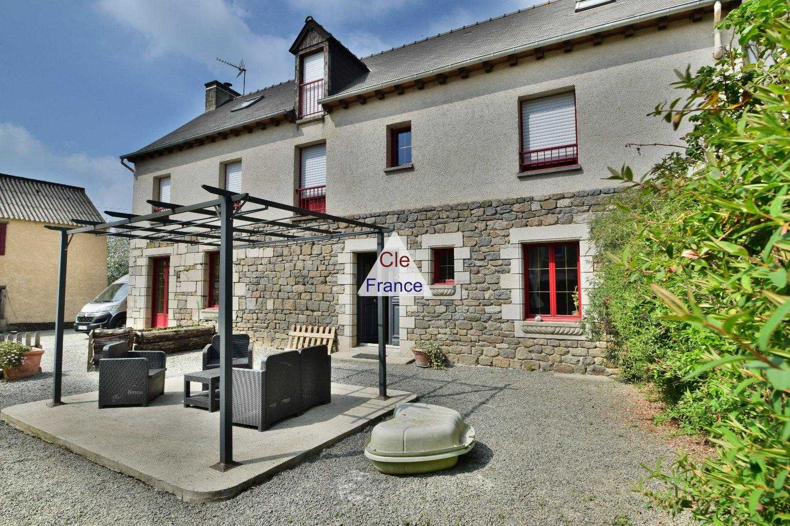 Talo sisään Saint-Domineuc, Bretagne 11998439