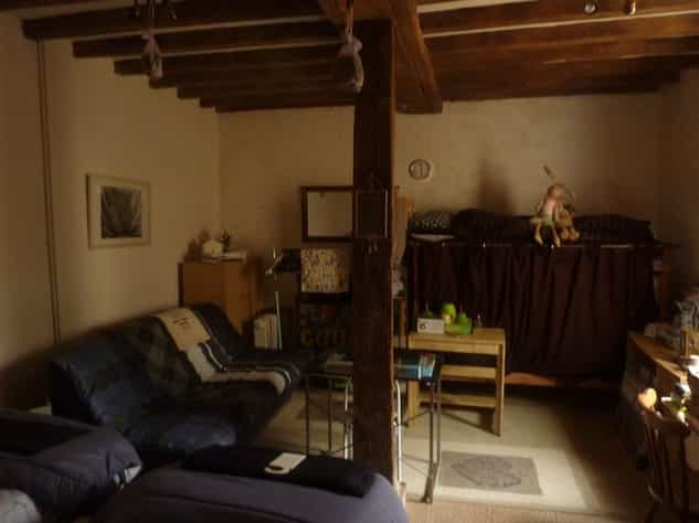 жилой дом в Saint-Léger-Magnazeix, Nouvelle-Aquitaine 11998460