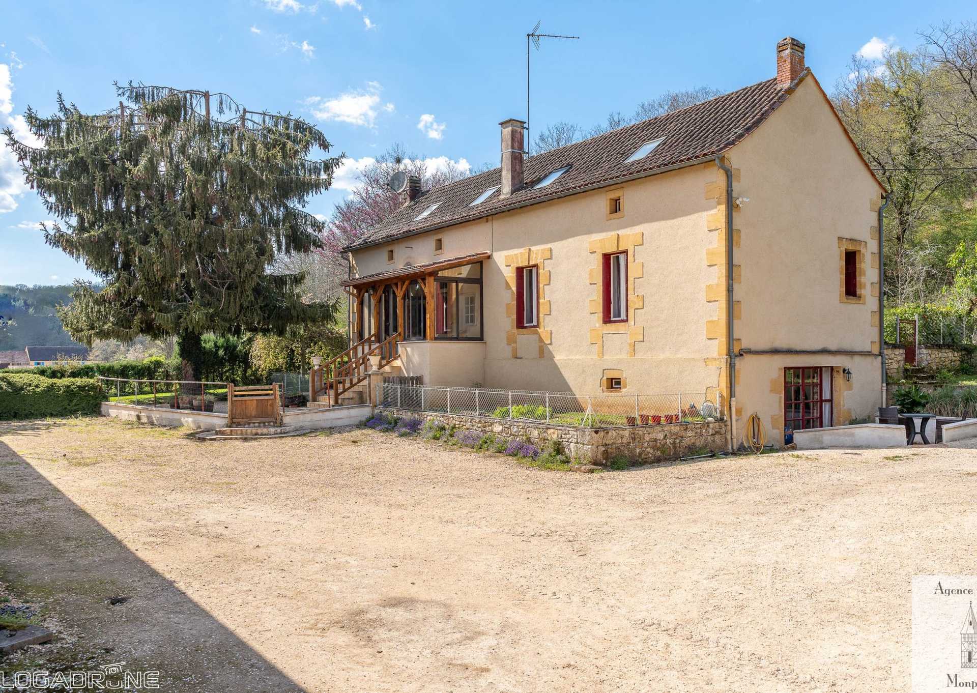 Hus i Monpazier, Nouvelle-Aquitaine 11998606