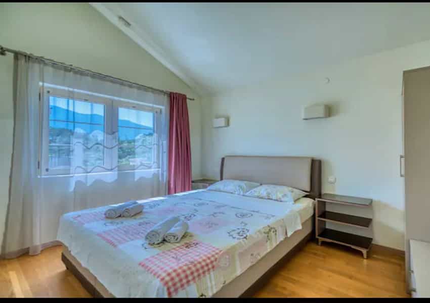 Condominium in Kotor, Kotor Municipality 11998672