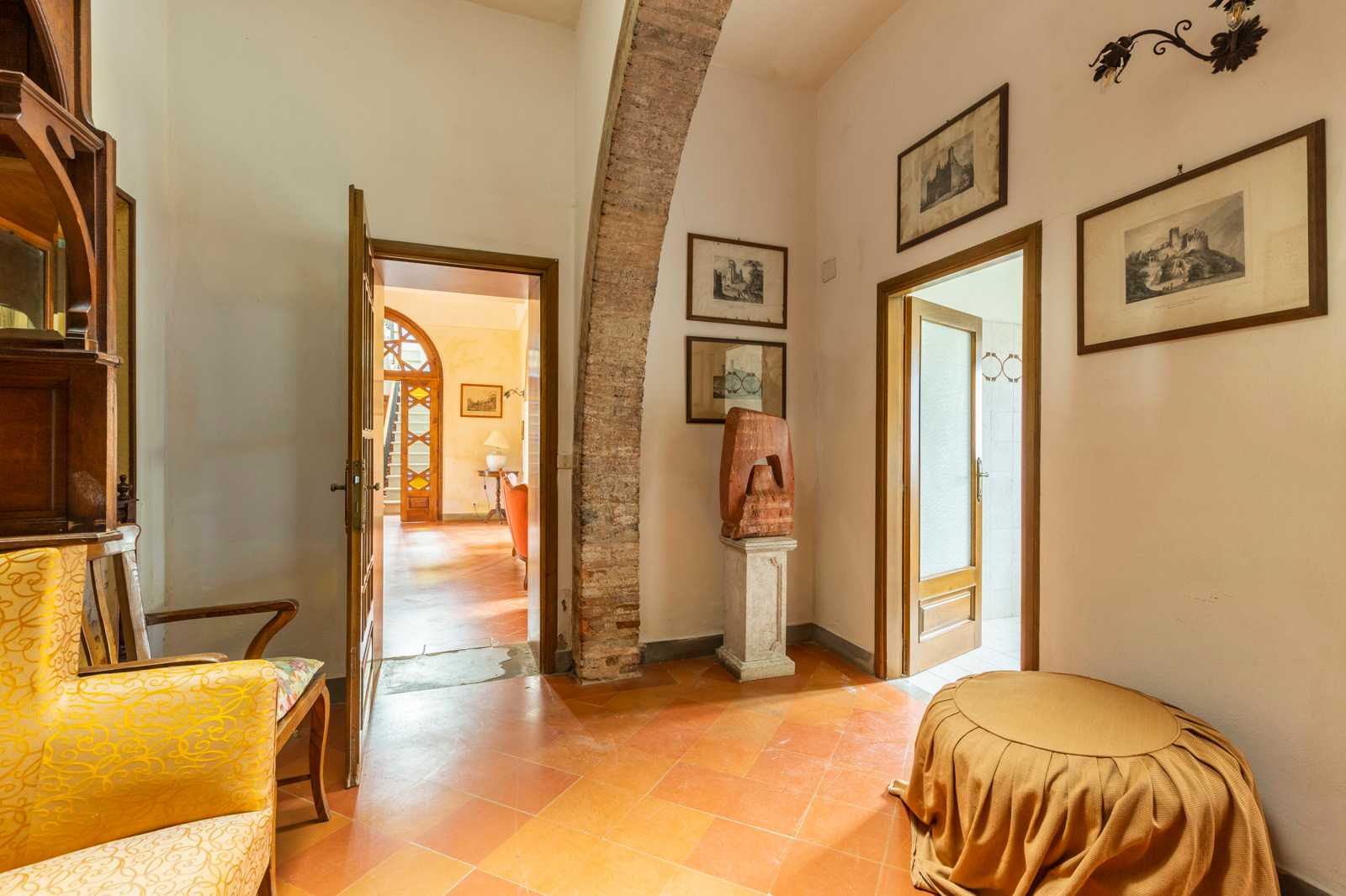 Osakehuoneisto sisään , Tuscany 11999019