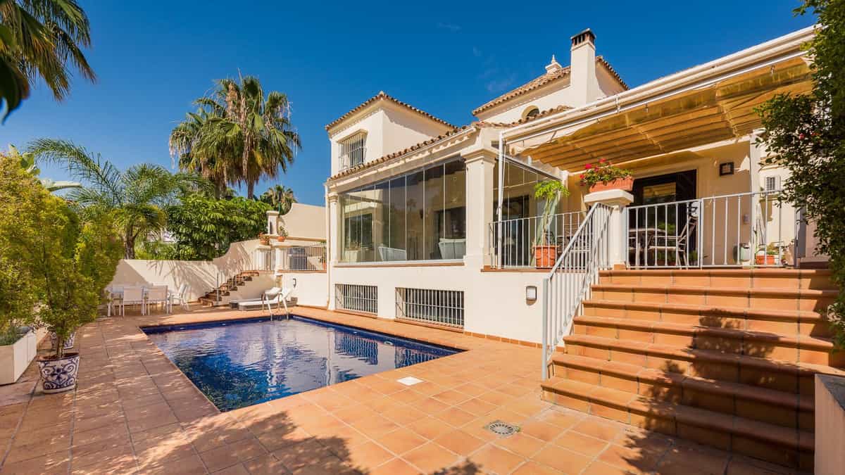 rumah dalam Marbella, Andalusia 11999330