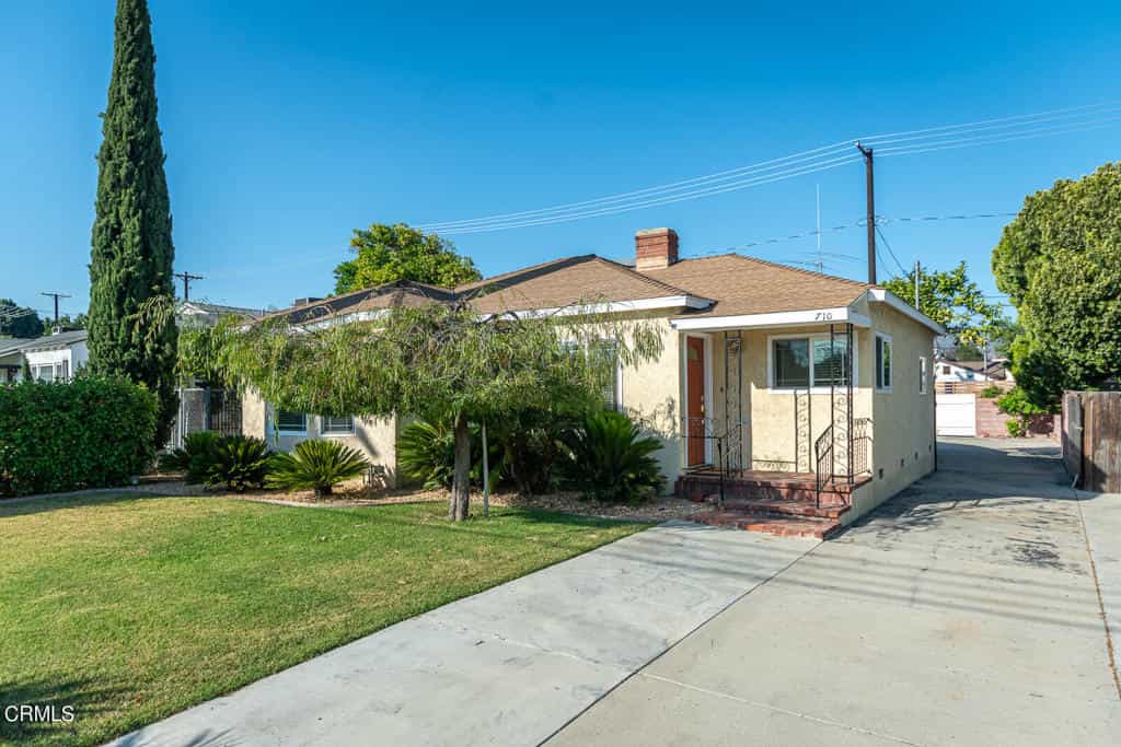 House in Burbank, California 11999434