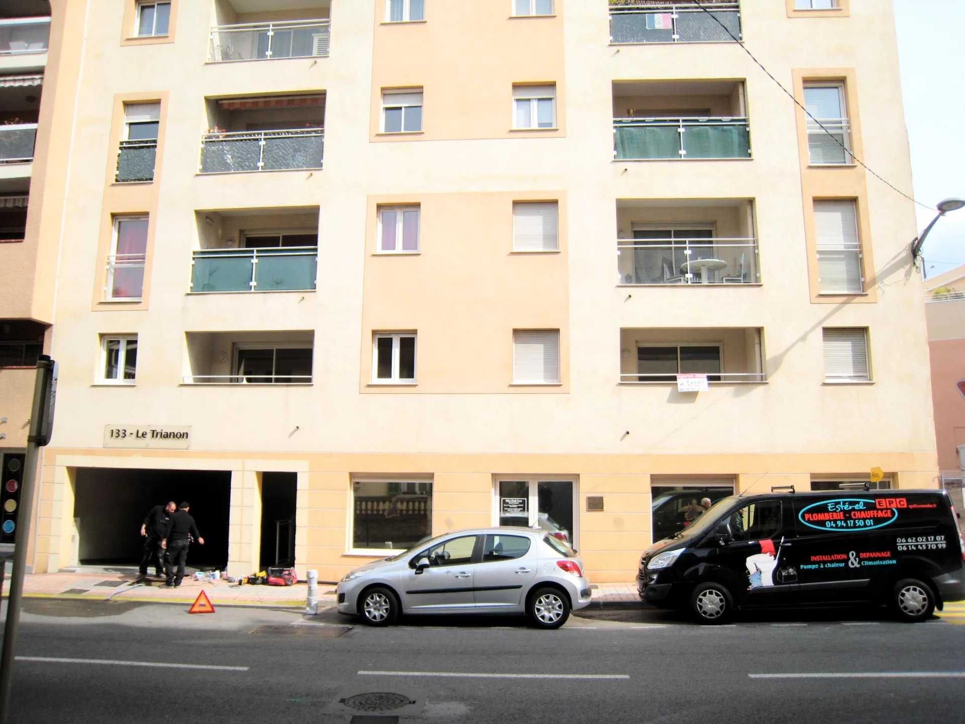 Eigentumswohnung im Saint-Raphael, Provence-Alpes-Côte d'Azur 11999747
