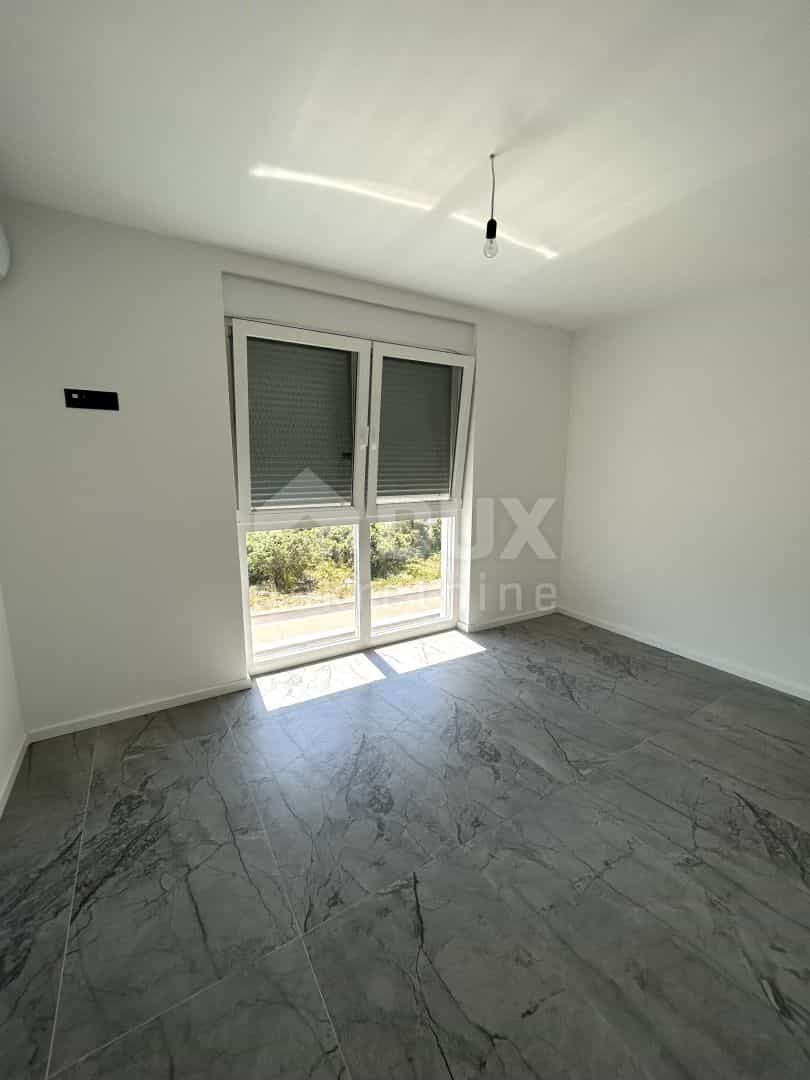 Condominium dans Vrsi, Zadar County 12000171
