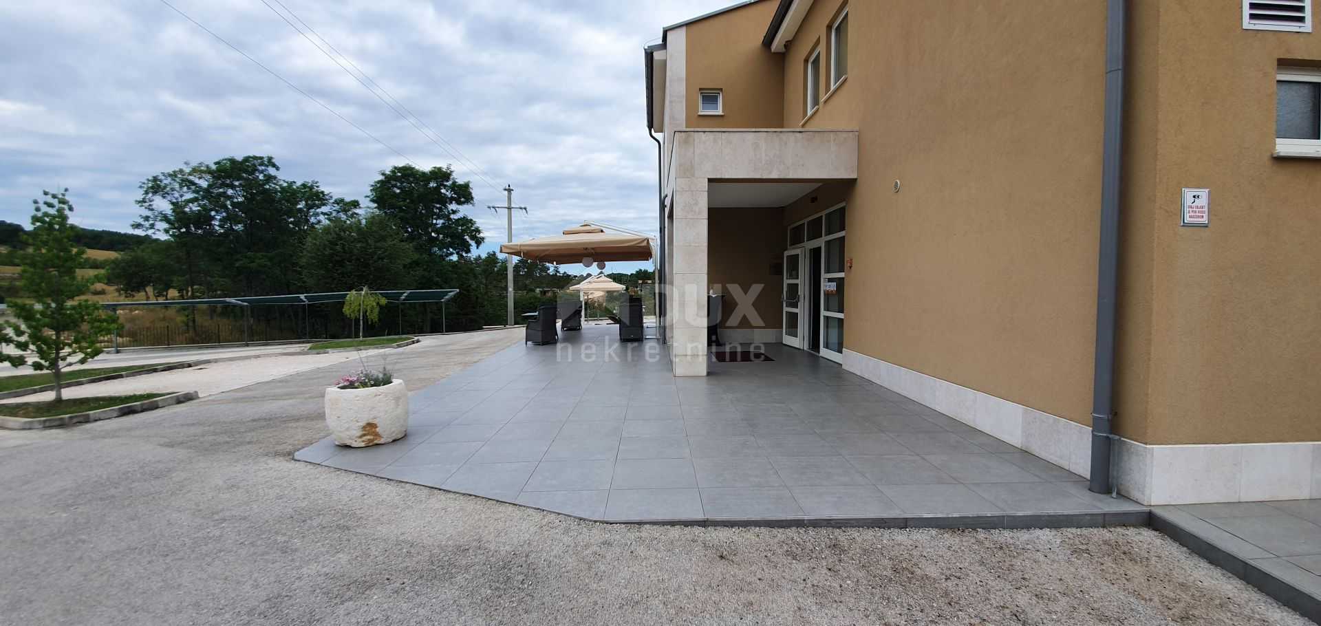 Einzelhandel im Motovun, Istria County 12000184