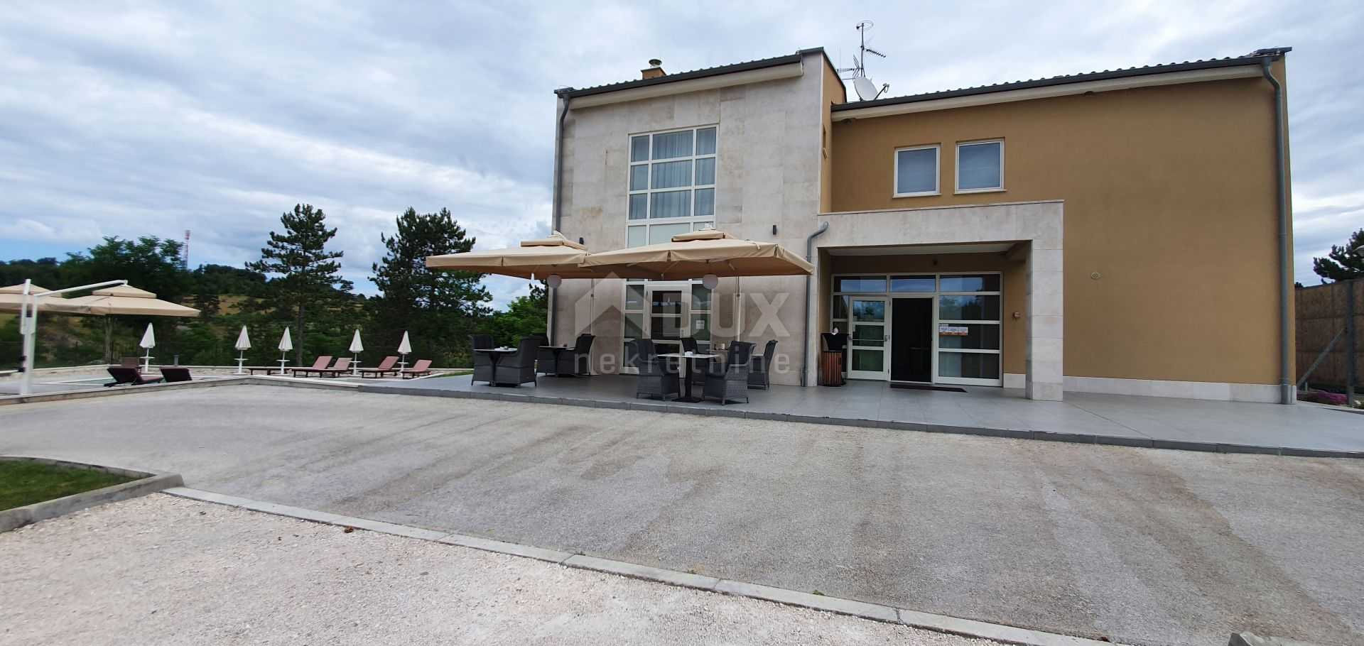 بيع بالتجزئة في Motovun, Istria County 12000184