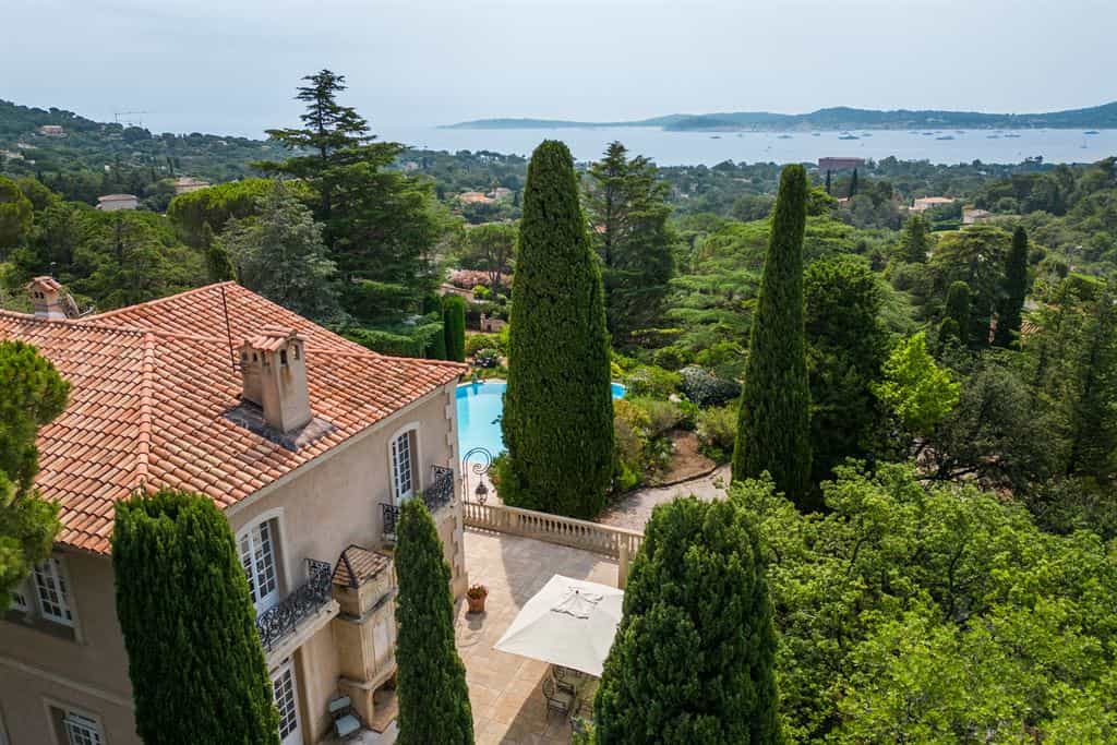 Huis in Grimaud, Provence-Alpes-Côte d'Azur 12000221