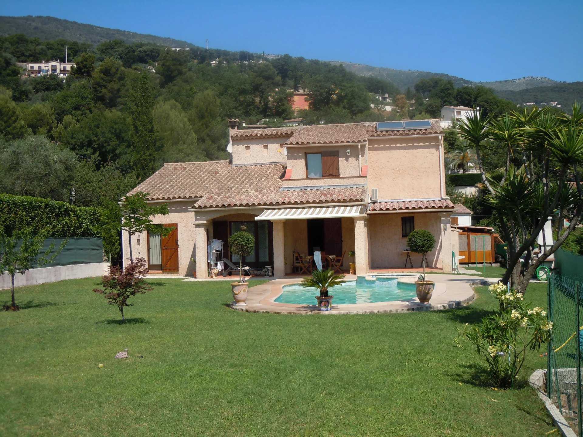 Rumah di Gattières, Provence-Alpes-Côte d'Azur 12000225