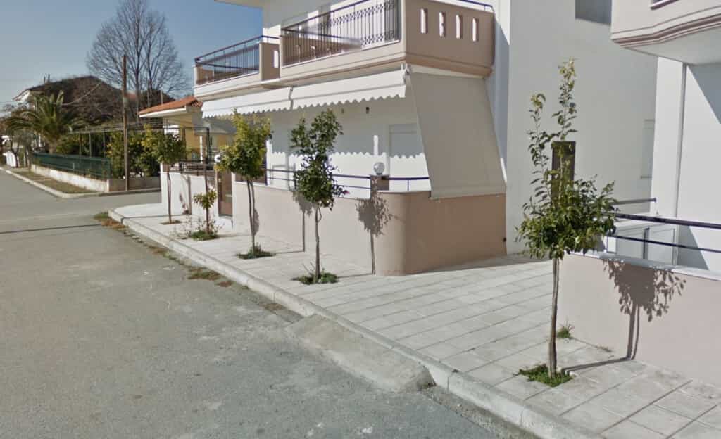 公寓 在 Nea Flogita, Kentriki Makedonia 12000277