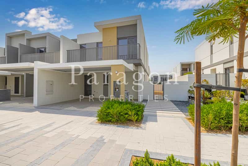 House in Dubai, Dubayy 12000297