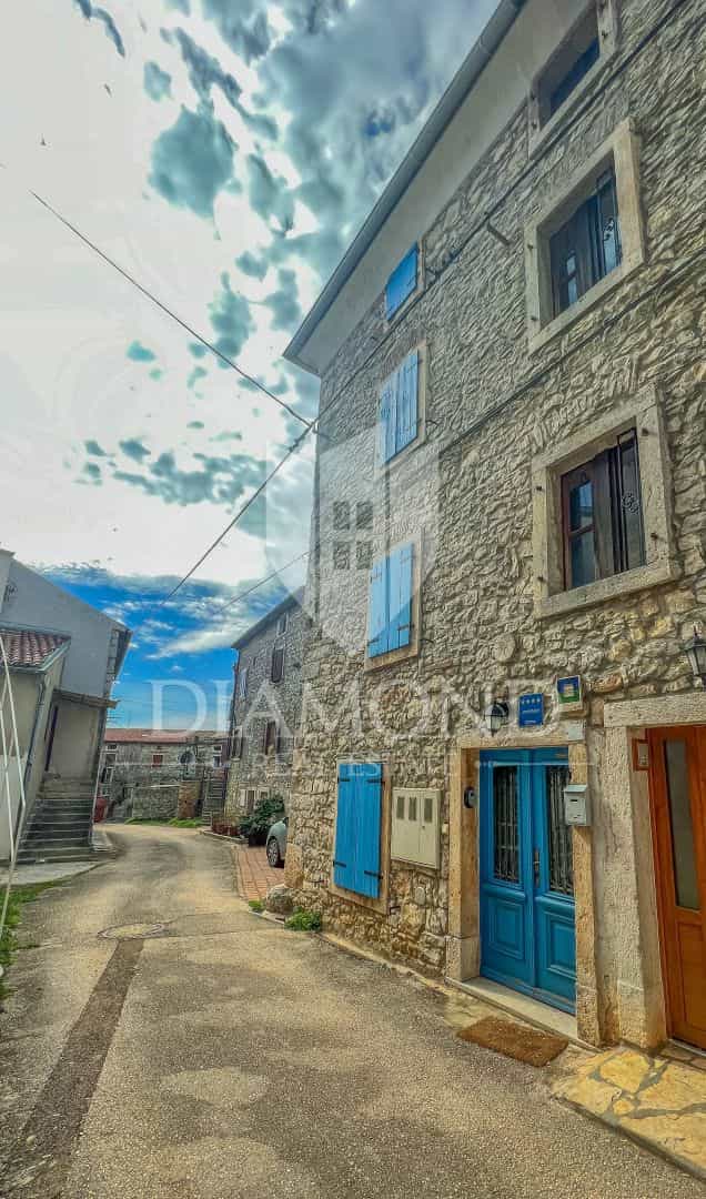 Condominio nel Brtonigla, Istria County 12000393
