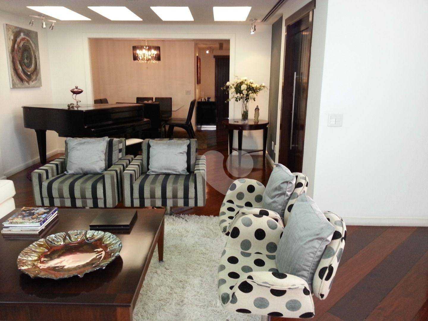 Condominium in Itanhanga, Rio de Janeiro 12000820