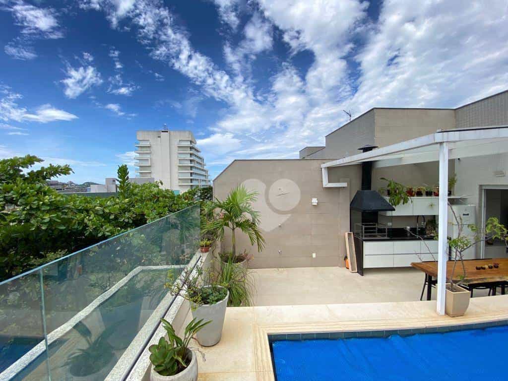 Condominium in , Rio de Janeiro 12001088