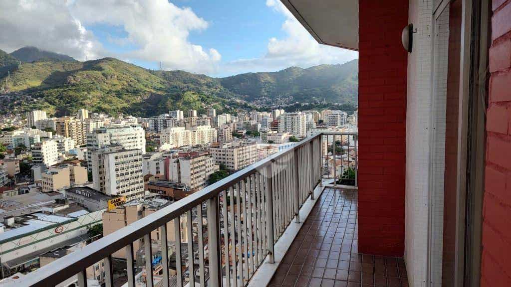 Condominium in , Rio de Janeiro 12001450