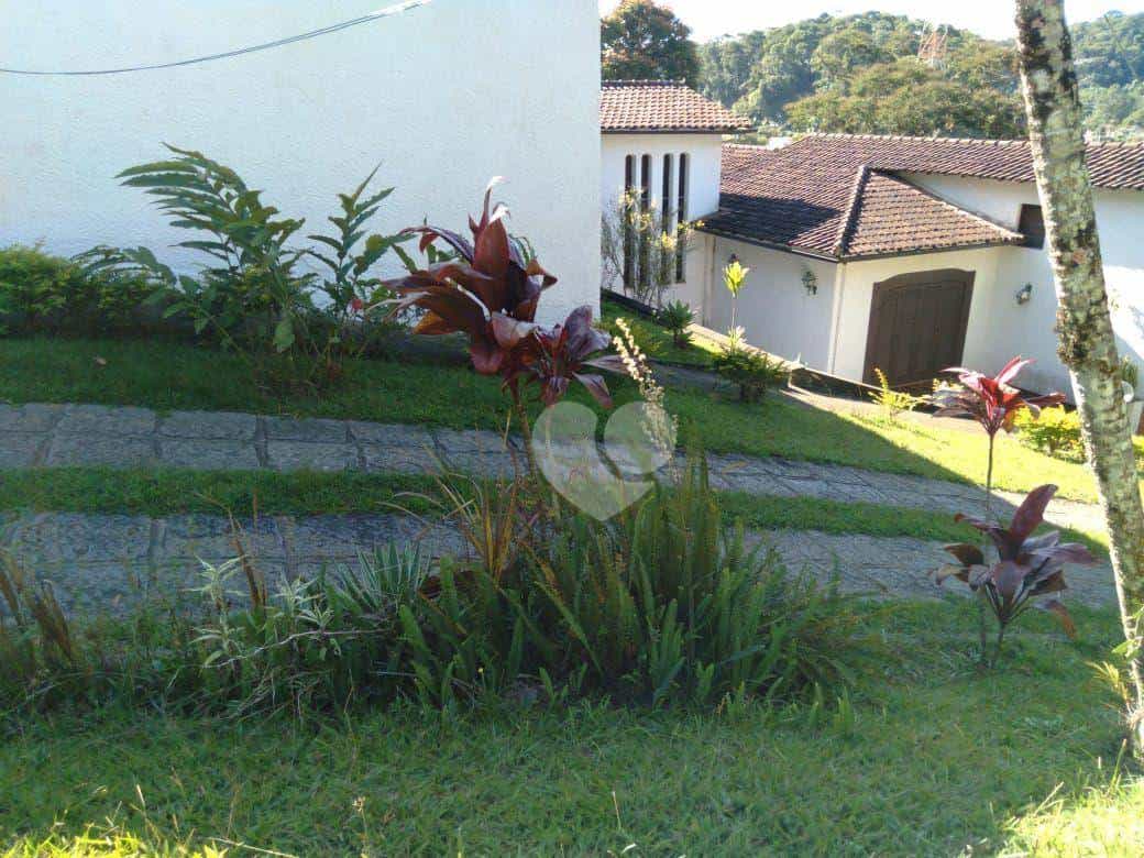 Huis in Barra do Pirai, Rio de Janeiro 12001476