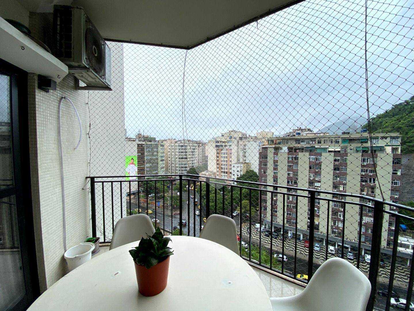 Condominium in Leme, Rio de Janeiro 12001765
