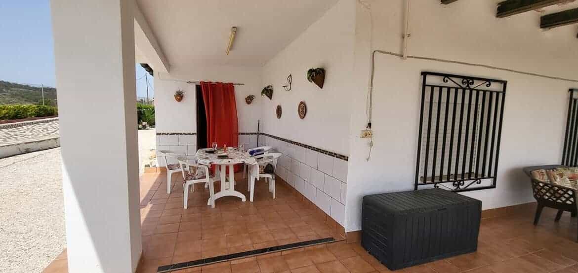 Casa nel Novelda, Valencian Community 12001953