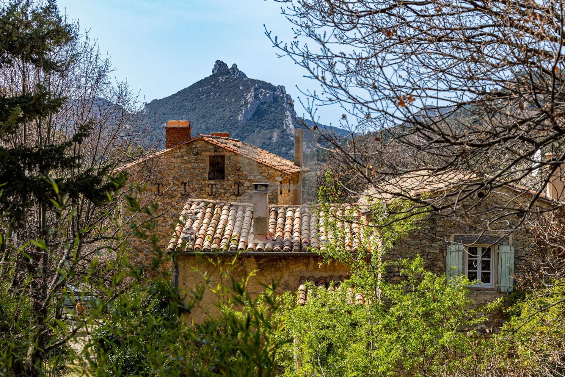 집 에 Bédoin, Provence-Alpes-Côte d'Azur 12002082