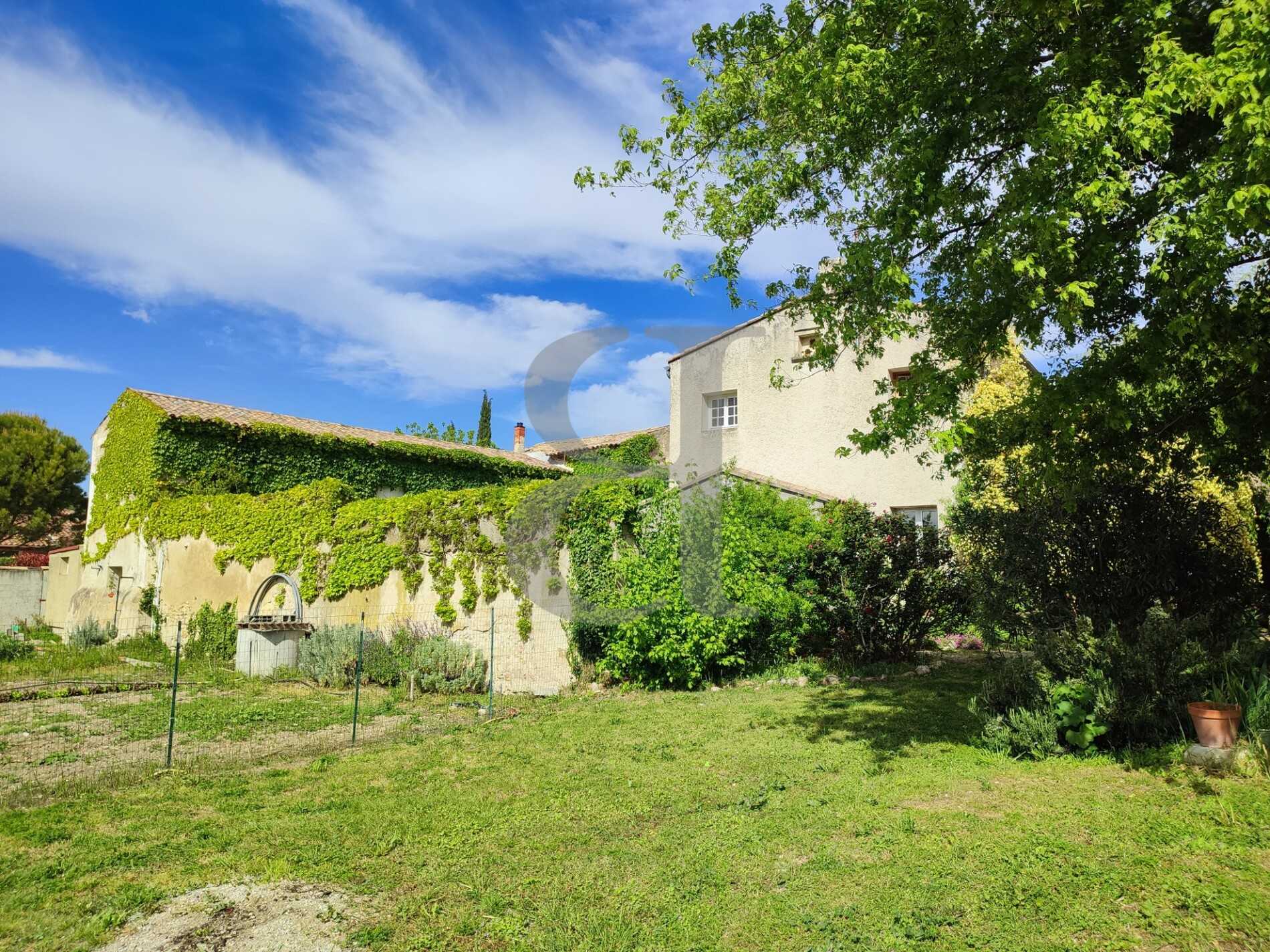 मकान में Visan, Provence-Alpes-Côte d'Azur 12002084