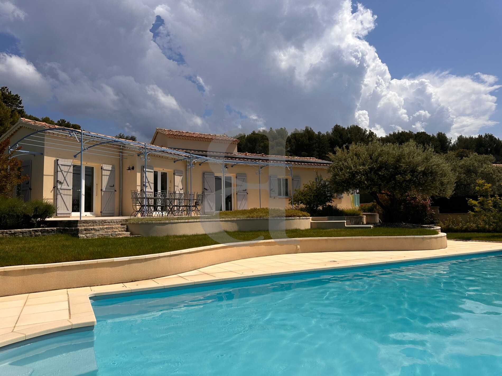 жилой дом в Vaison-la-Romaine, Provence-Alpes-Côte d'Azur 12002090