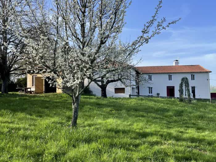 House in Mielan, Occitanie 12002207