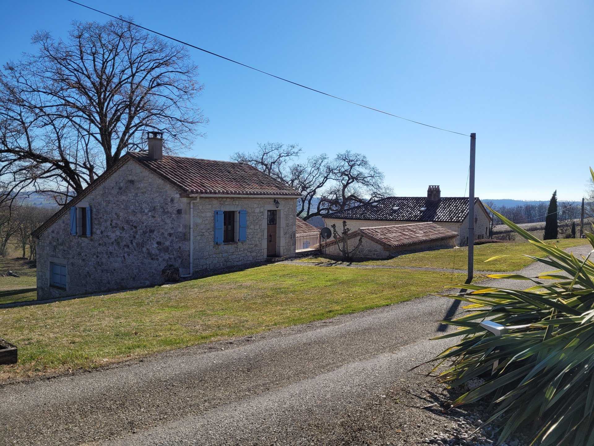 بيت في Lauzerte, Occitanie 12002236