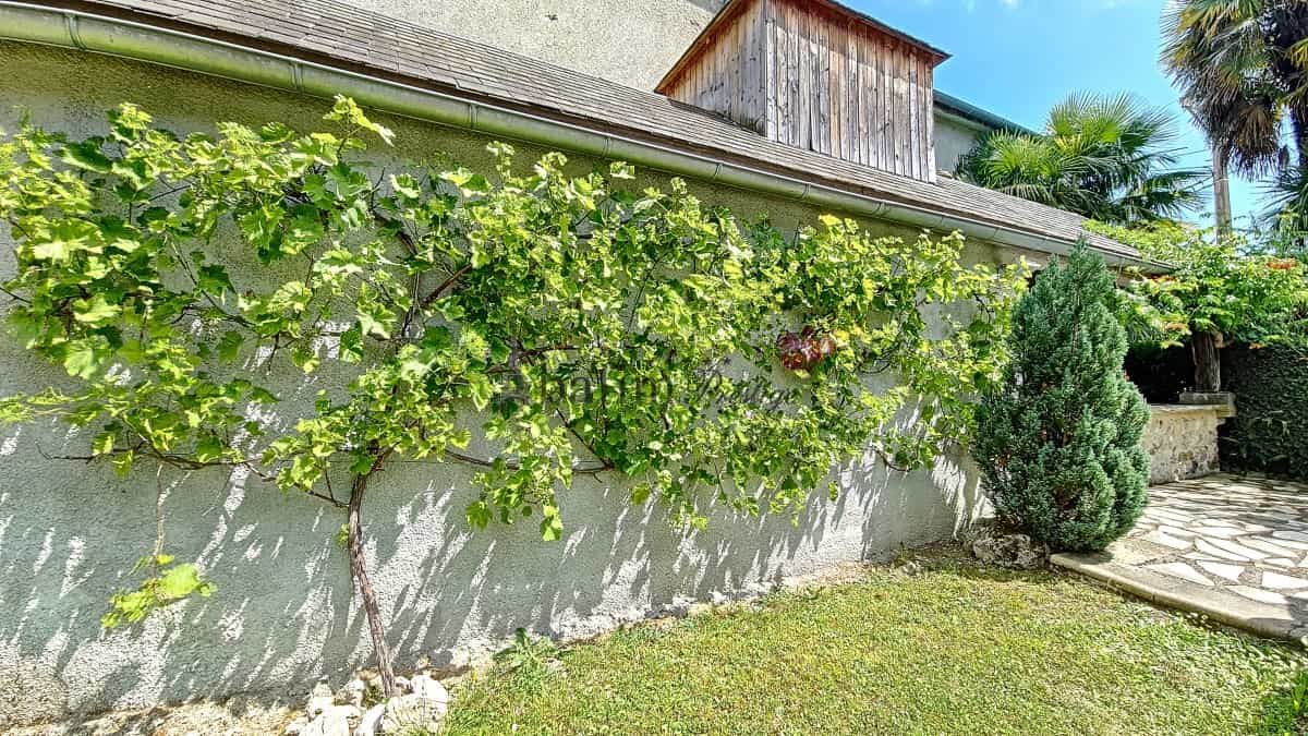 жилой дом в Bagnères-de-Luchon, Occitanie 12002275