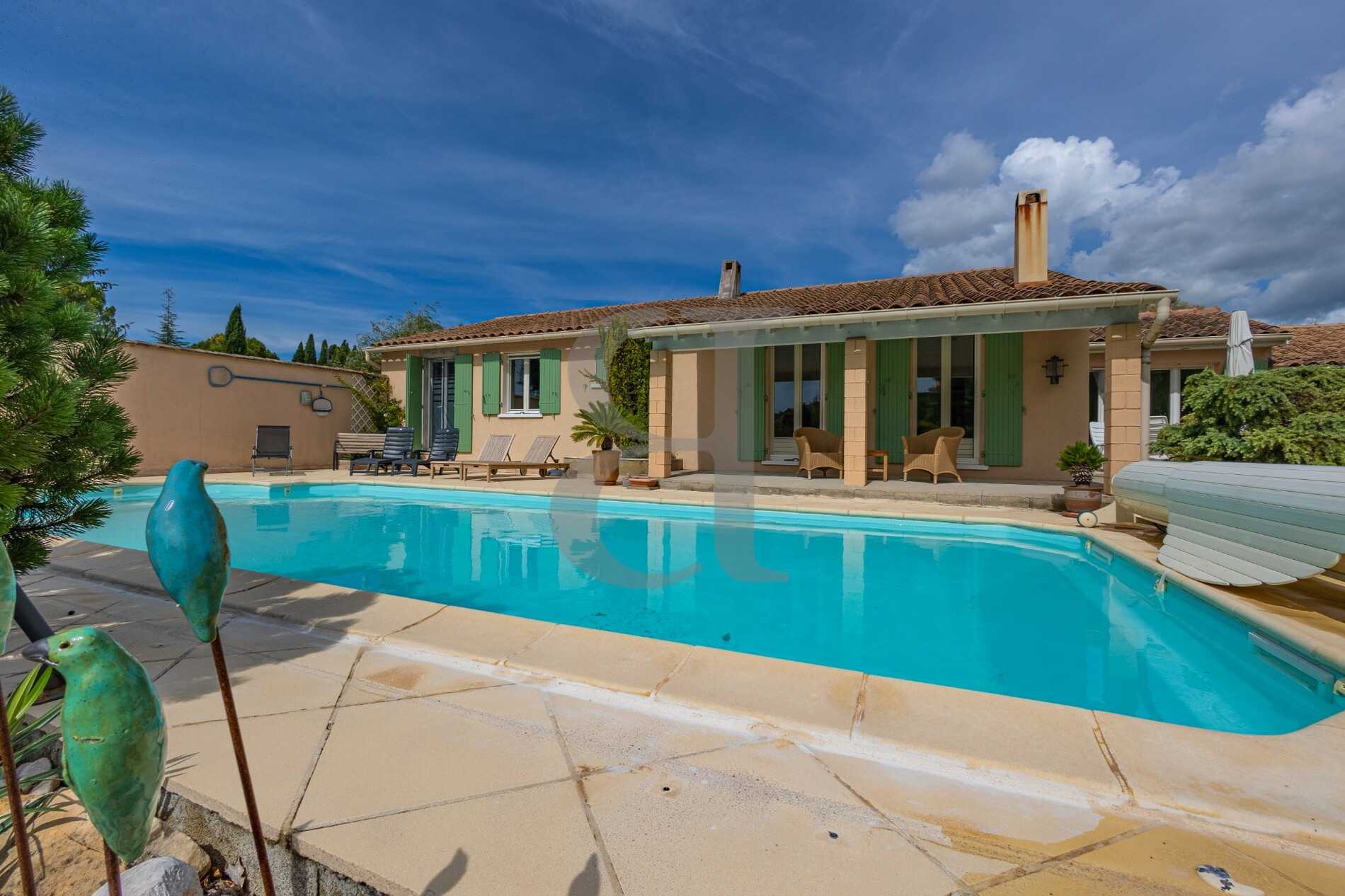 Dom w Mormoiron, Provence-Alpes-Cote d'Azur 12002300