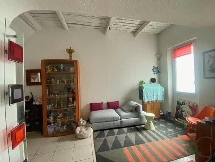 Condominium in Toulon, Provence-Alpes-Cote d'Azur 12002862