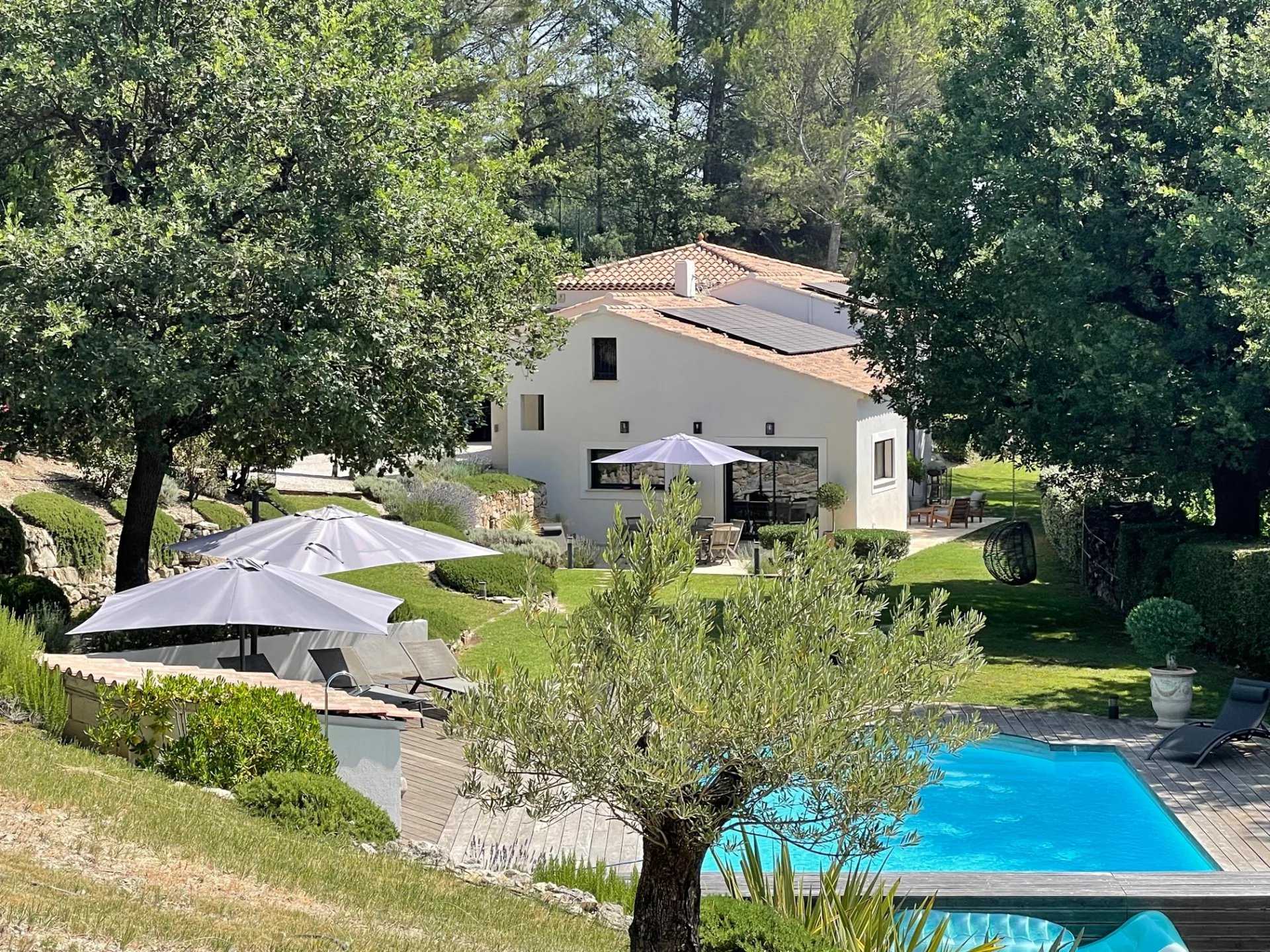 Rumah di Fuveau, Provence-Alpes-Cote d'Azur 12003061