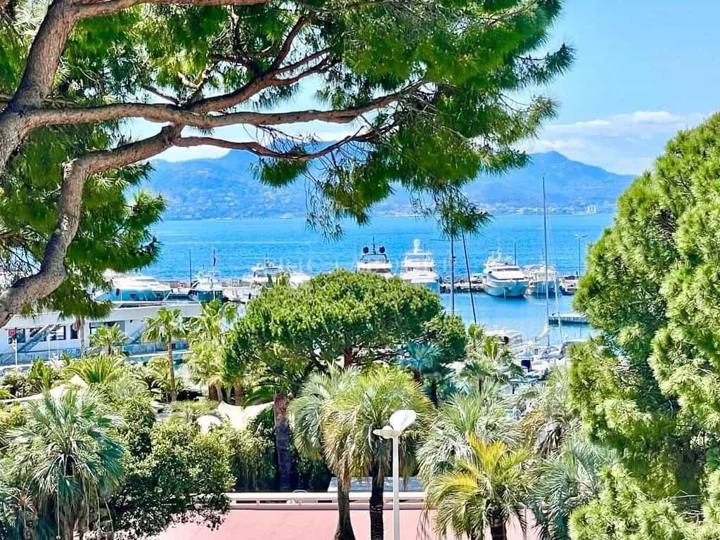 Residencial en Cannes, Alpes-Maritimes 12003066