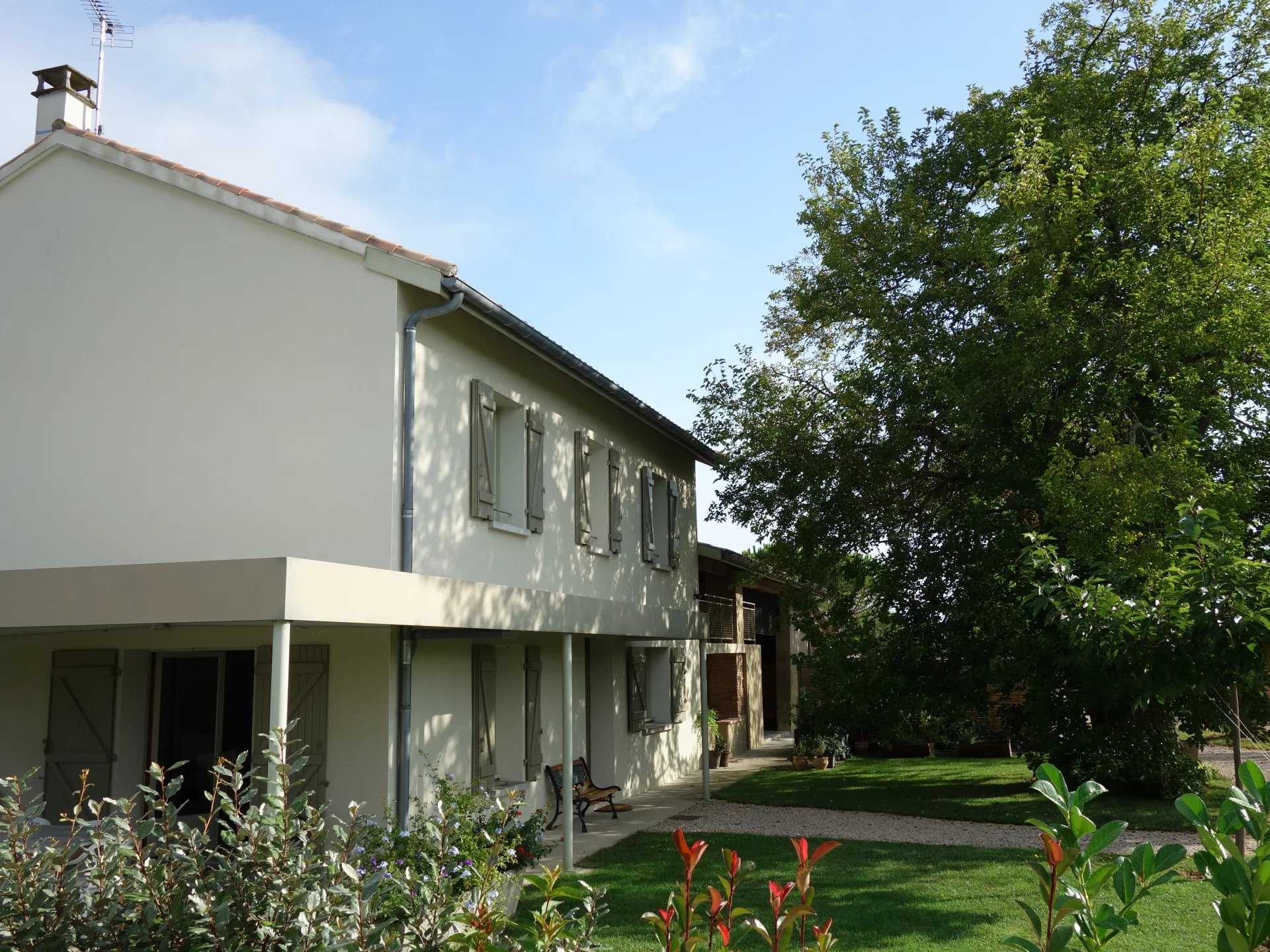 Residential in Montauban, Tarn-et-Garonne 12003165