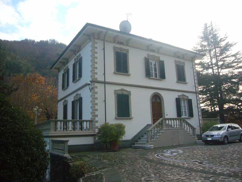 Rumah di Bagni di Lucca, Tuscany 12004195