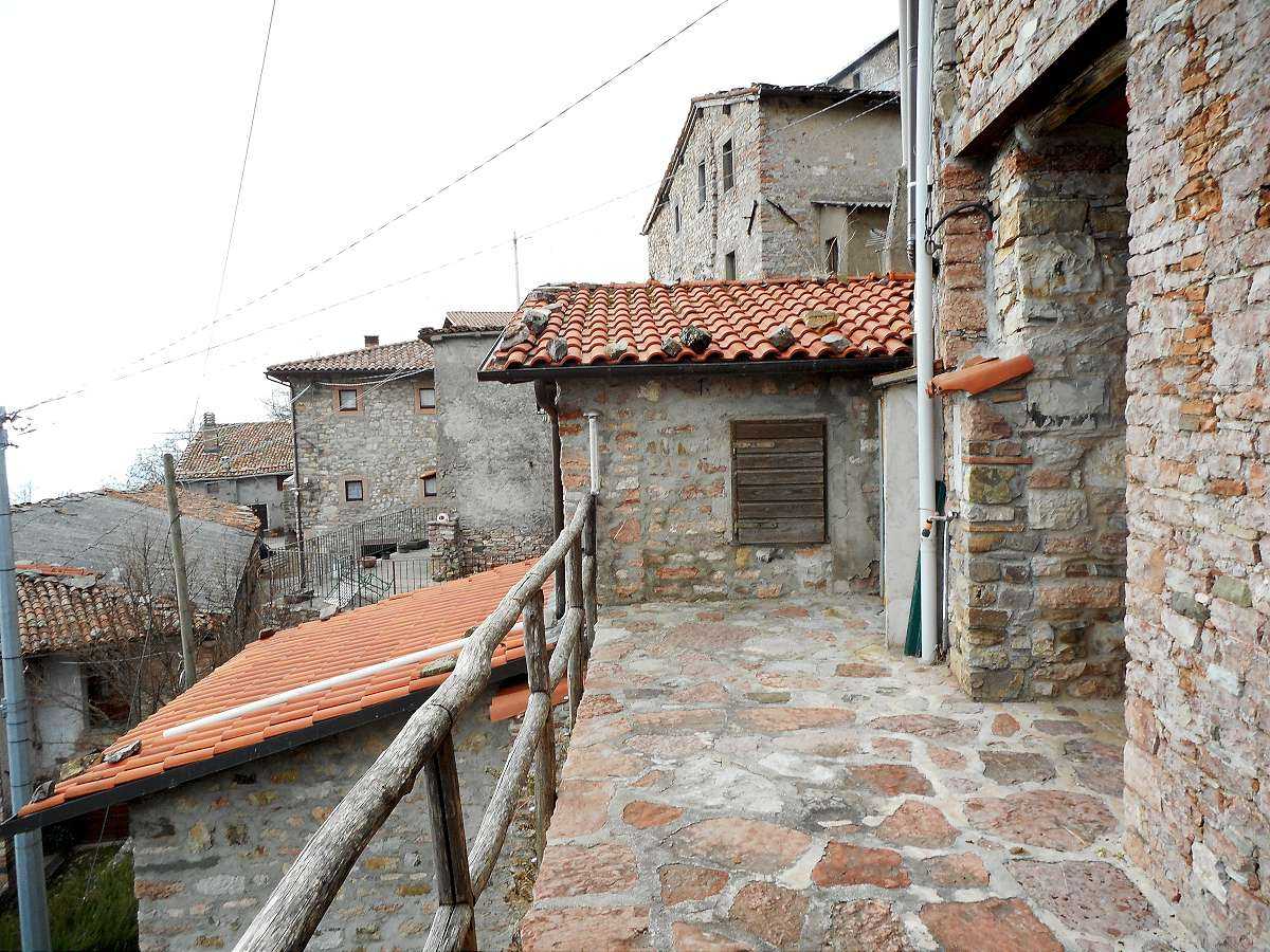 rumah dalam Castiglione di Garfagnana, Tuscany 12004196
