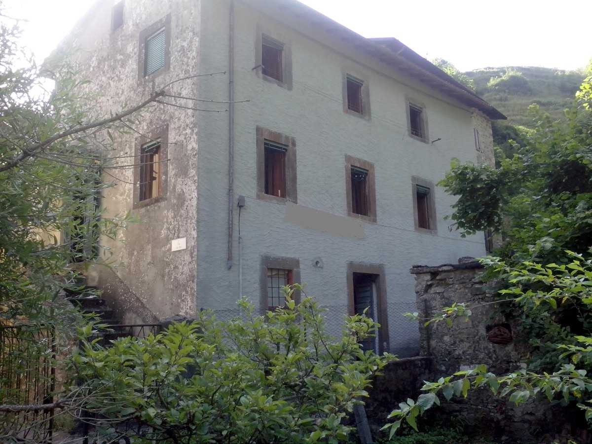 Talo sisään Fabbriche di Vallico, Tuscany 12004198