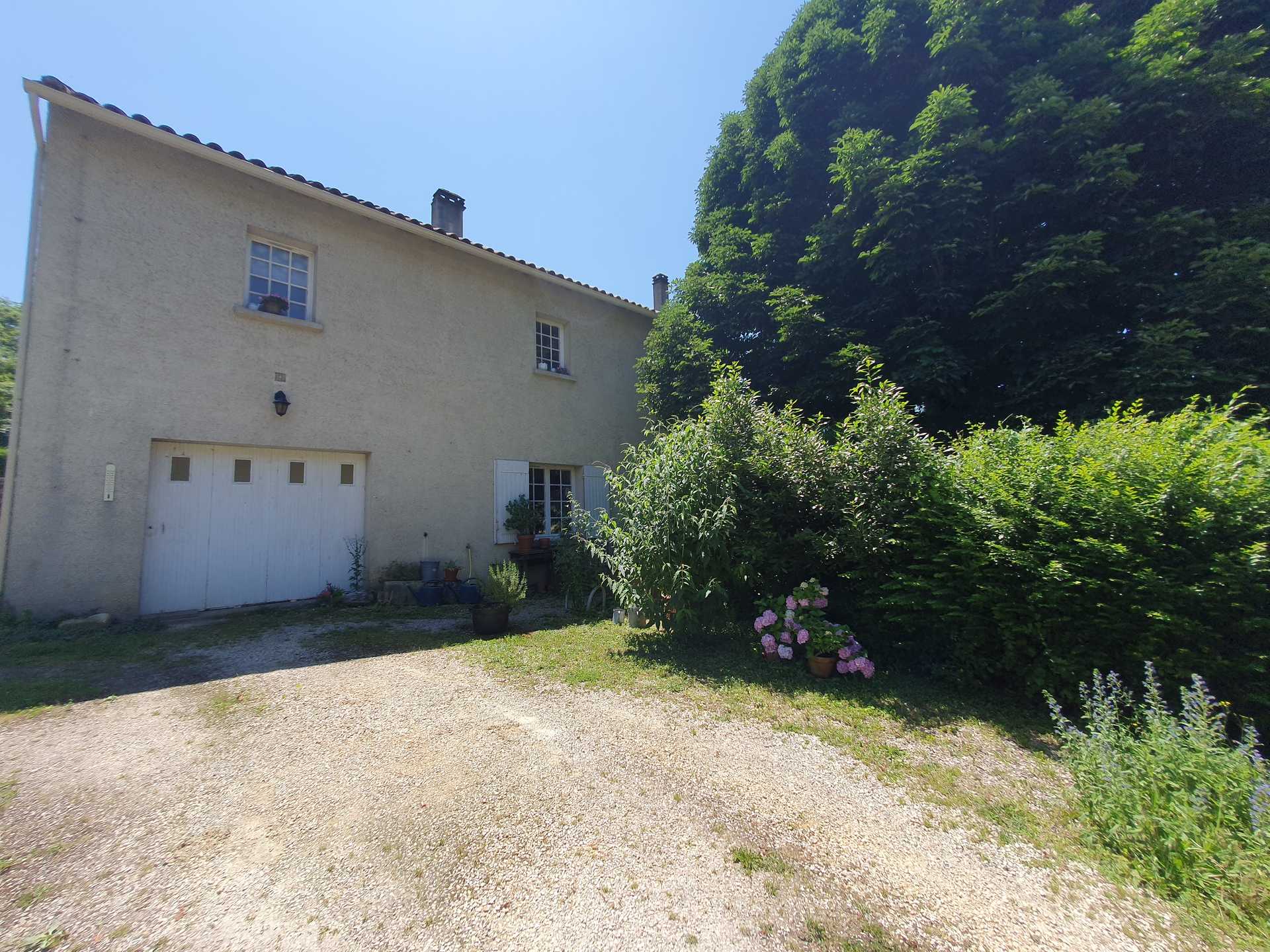 मकान में Badefols-sur-Dordogne, Nouvelle-Aquitaine 12004200