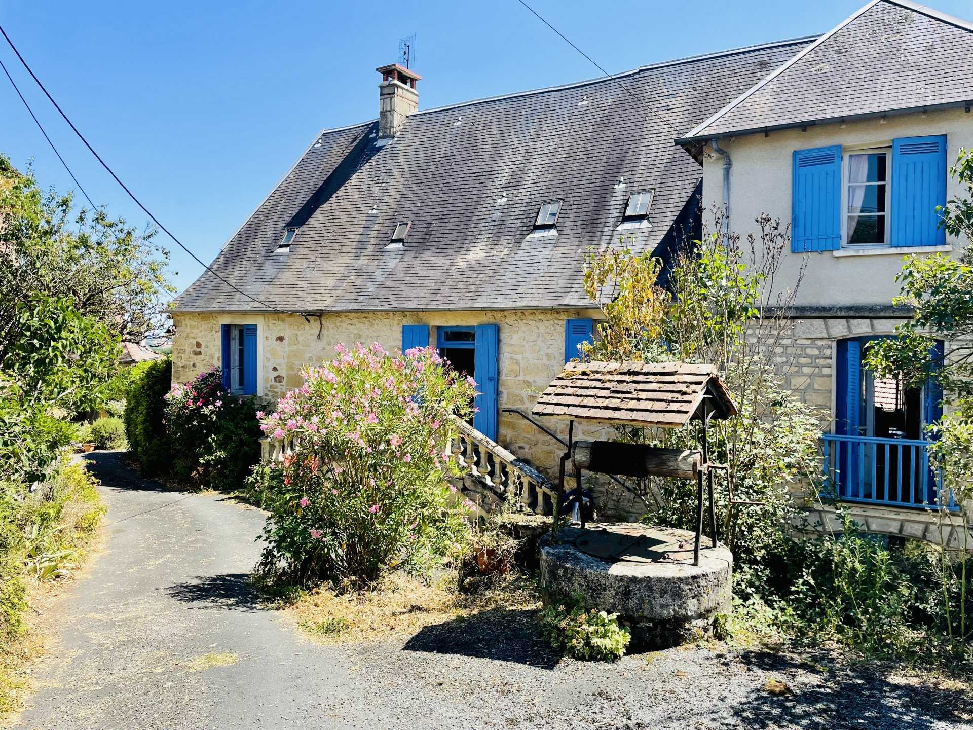 House in Hautefort, Nouvelle-Aquitaine 12004288