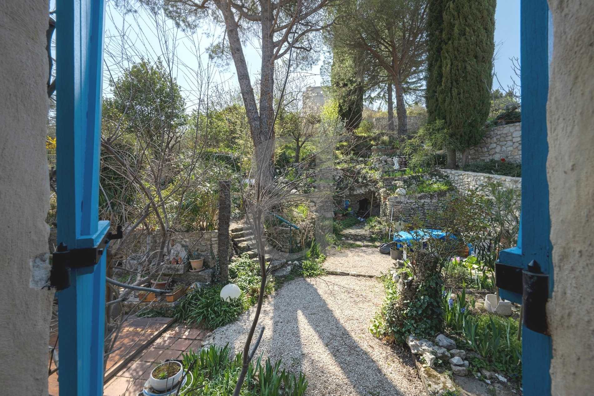 房子 在 Vaison-la-Romaine, Provence-Alpes-Côte d'Azur 12004450