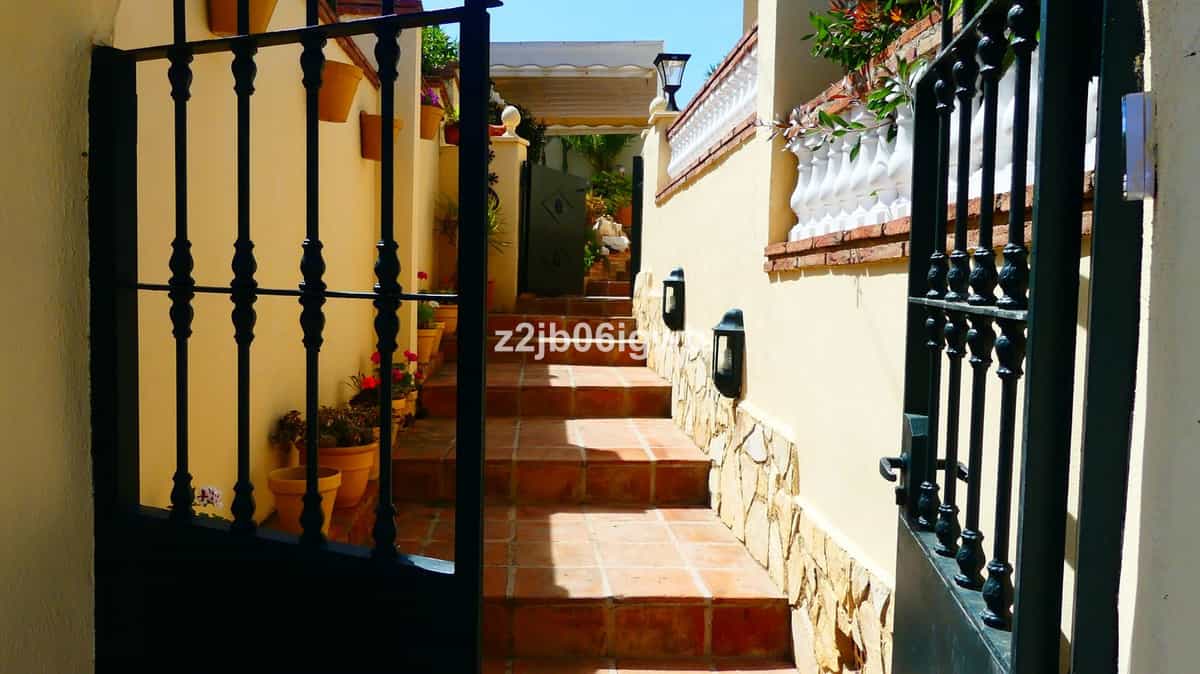 بيت في Las Lagunas, Andalusia 12004765