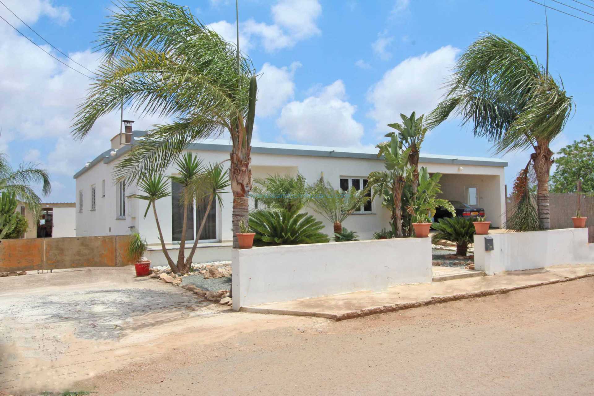 House in Xylofagou, Larnaka 12005998