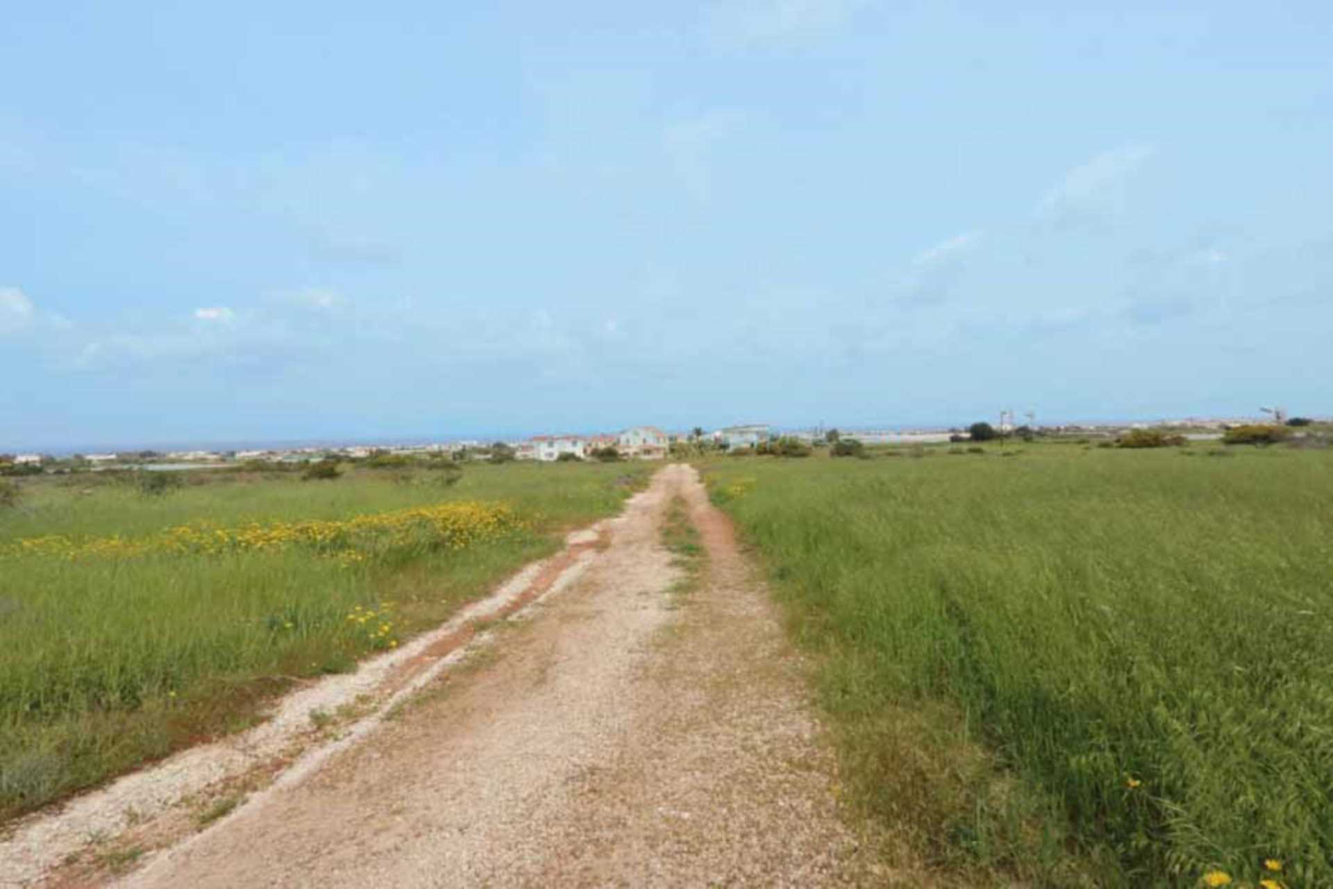ארץ ב Paralimni, Famagusta 12006023