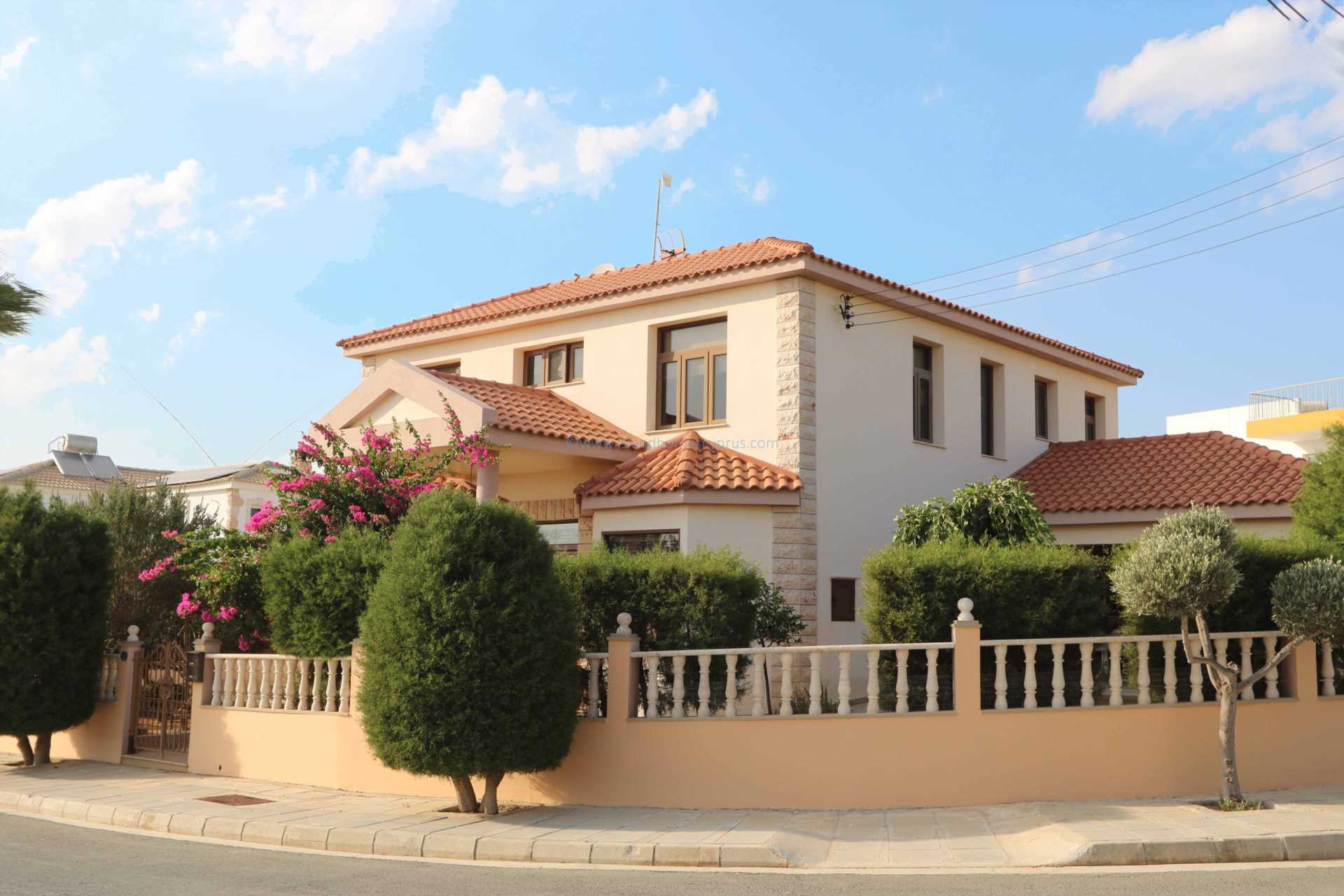 House in Frenaros,  12006038