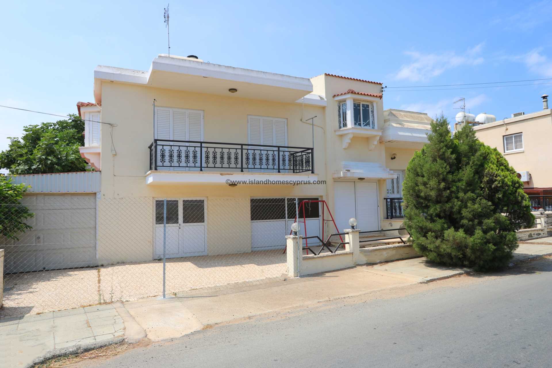 Talo sisään Deryneia, Famagusta 12006121